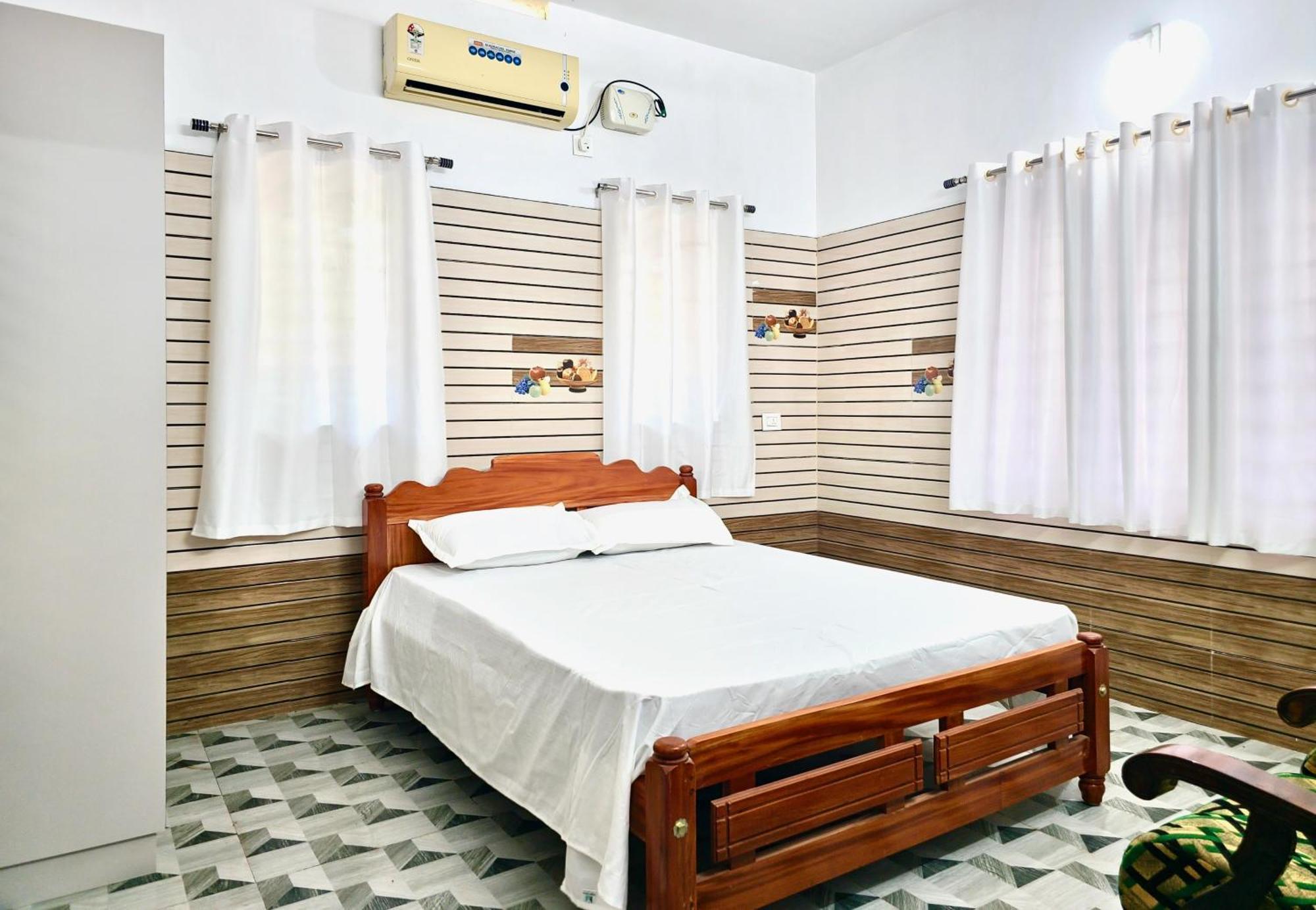 Ambili Riverfront Villa With Party Hall Irimbranallur Dış mekan fotoğraf