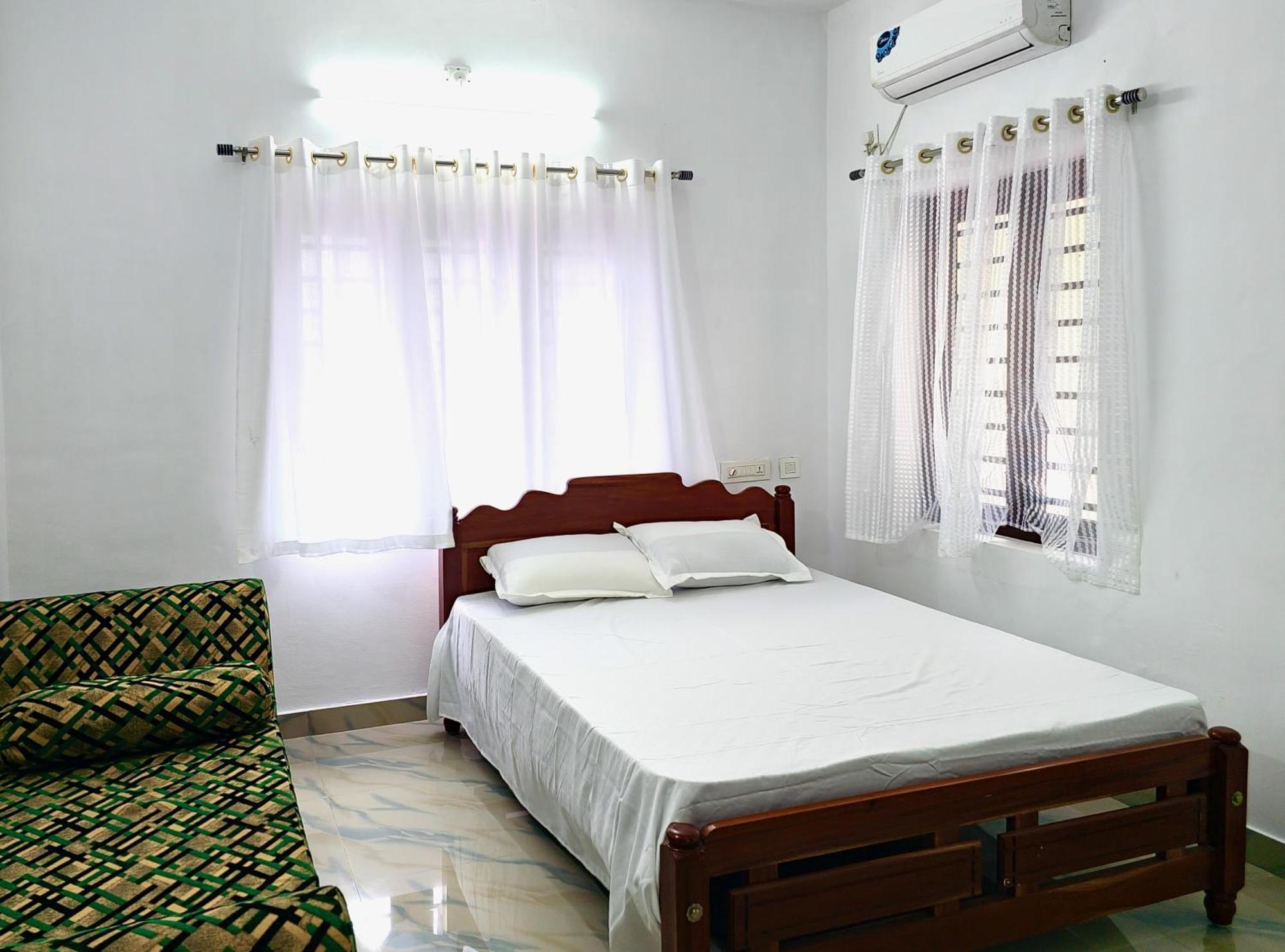 Ambili Riverfront Villa With Party Hall Irimbranallur Dış mekan fotoğraf